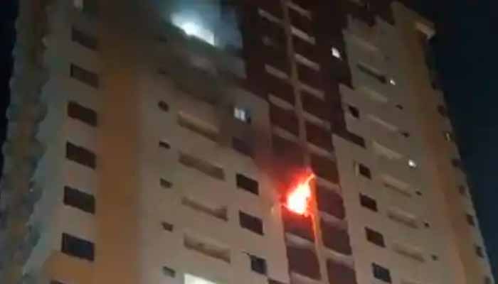 Casal de turistas morre após incêndio em hotel em Fortaleza