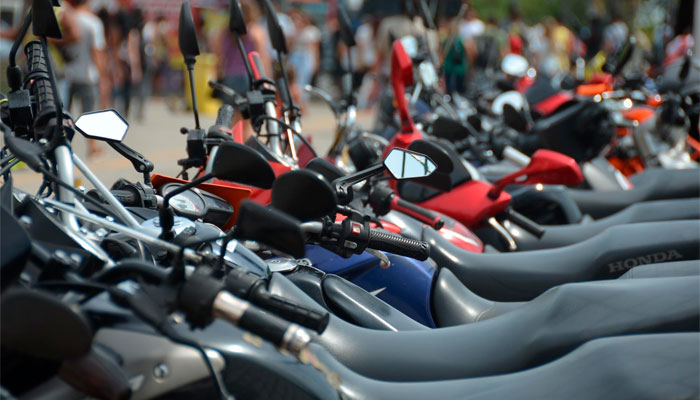 Justiça impede uso de área de manobra para estacionar motos